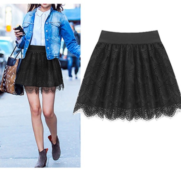 NWT Forever 21 Black Lace Skater Skirt - Picture 1 of 11
